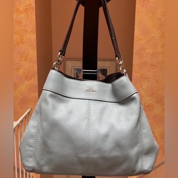 Mrs G is going LIVE! ❤️ this flyer to be notified of my LIVE shows. - Picture 6 of 11